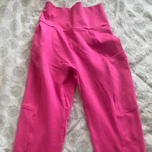 Bombshell Curves Leggings in Party Pink